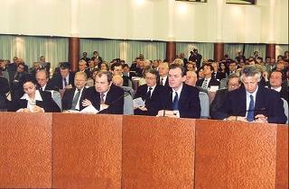 Discours du PrÃ©sident de la RÃ©publique devant les deux assemblÃ©es (Conseil de la Nation et AssemblÃ©e populaire nationale) au Palais ...
