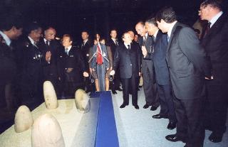 Inauguration par le Président de la République et M. Abdelaziz Bouteflika, Président de la République d'Algérie de l'exposition 