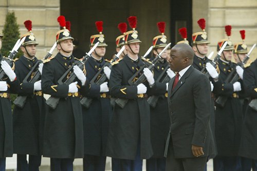 Arrivée de M. Joseph Kalbila, Président de la République démocratique du Congo (cour d'honneur)