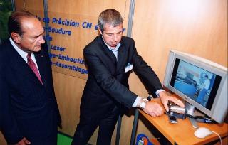Visite du Président de la République aux Rencontres Industrielles de l'Yonne (RIDY 2003 )