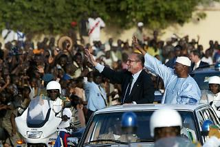 Accueil populaire du Président de la République et du président malien Touré à Bamako
