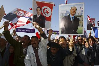 Visite d'Etat en Tunisie - accueil de la population de Tunis