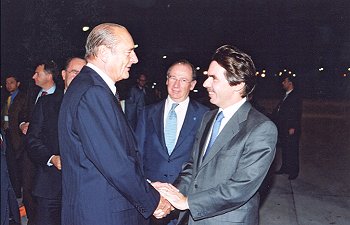 Sommet franco-espagnol - confÃ©rence de presse conjointe du PrÃ©sident de la RÃ©publique et de M. Jose Maria Aznar, President du Gouverne ...