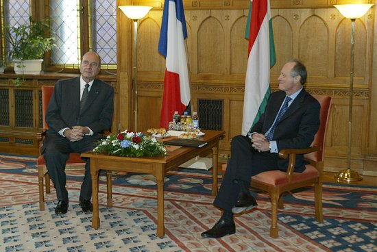 Entretien du Président de la République avec M. Peter Medgyessy, Premier ministre hongrois