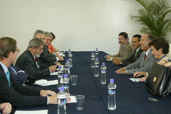 Sommet Union europÃ©enne / AmÃ©rique latine - CaraÃ¯bes - entretien du PrÃ©sident de la RÃ©publique avec M. Luiz Inacio da Silva, Pr ...