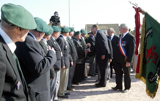 - 60ème anniversaire du débarquement en Normandie - présentation de personnalités au Président de la République