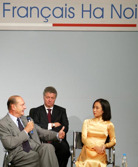 Rencontre-débat entre le Président de la République et de jeunes vietnamiens (Centre culturel français)