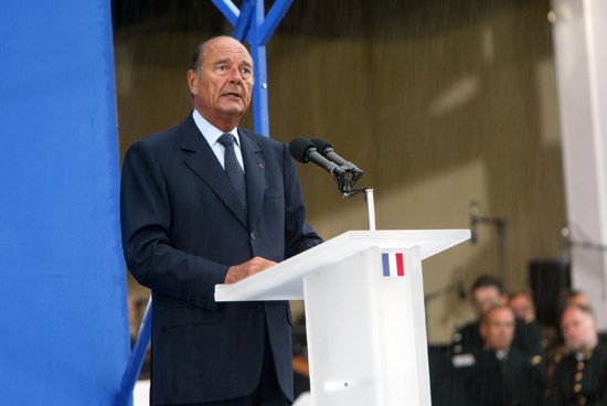 CÃ©rÃ©monies du 60Ã¨me anniversaire de la LibÃ©ration de Paris - cÃ©rÃ©monie sur le parvis de l'HÃ´tel-de-ville - discours du Pr ...