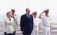 Arrivée du Président de la République sur le porte-avions Charles-de-Gaulle (honneurs militaires).