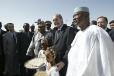 Accueil du Président de la République et M. Amadou Toumani Touré, Président de la République du Mali à l'aéroport de Bamako-Senou