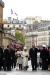 Visite d'Etat de Sa Majesté la reine Elizabeth II et de Son Altesse Royale le duc d'Edimbourg.Déplacement, rue du Faubourg Saint-Honoré, entre le Palais de l'Elysée et la résidence de l'Ambassadeur de Grande-Bretagne