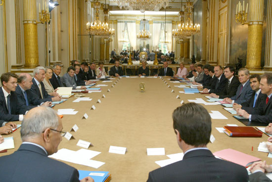 Premier Conseil des ministres du gouvernement de M. de Villepin.
