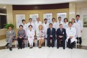 Photo : Visite du service d'urgence et du service de médecine traditionnelle et d'acupuncture de l'Hôpital de l'Amitié