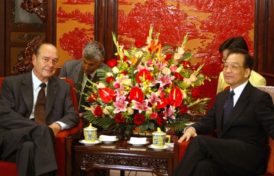 Entretien du Président de la République avec M. Wen Jiabao, Premier ministre de la République populaire de Chine