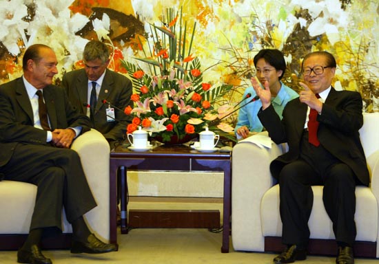 DÃ©jeuner restreint offert en l'honneur du PrÃ©sident de la RÃ©publique par M. Jiang Zemin, ancien PrÃ©sident de la RÃ©publique popu ...