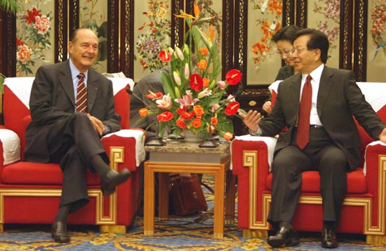 Entretien du Président de la République avec M. Zeng Quinghong, vice-Président de la République populaire de Chine