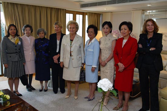 Entretien avec Mme Betty Tung épouse du chef de l'exécutif de Hong-Kong